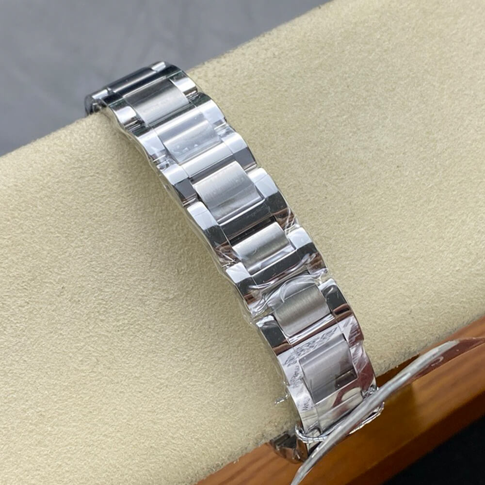 Ca*t1er 33mm ballon bleu de Ca*t1er watch