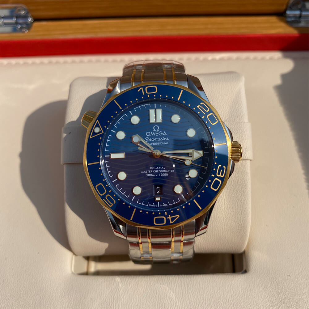 0me*ga seamaster diver 300m