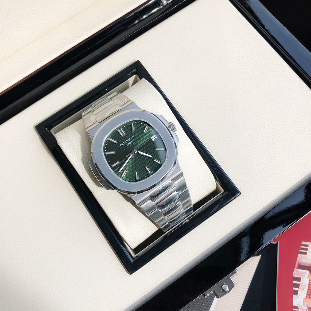 Pat*k Phi1i*pe nautilus 5711/1a