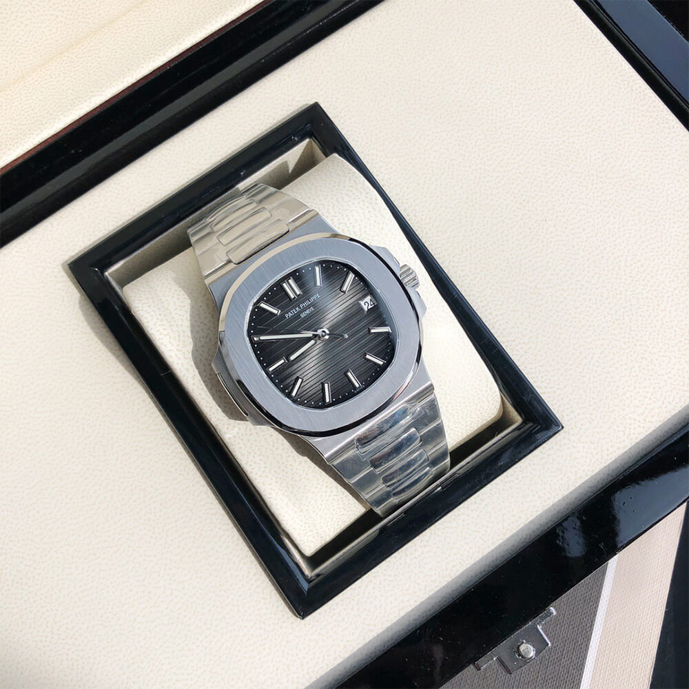 Pat*k Phi1i*pe nautilus 5711/1a