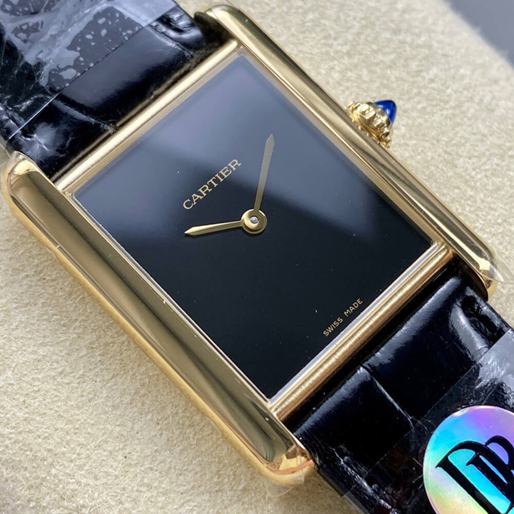 tank large model l0vis Ca*t1er watch