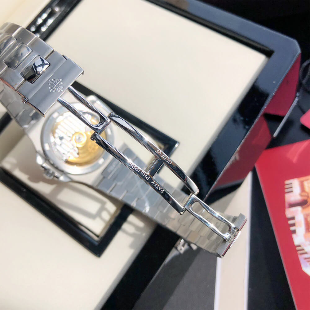 Pat*k Phi1i*pe nautilus 5711/1a