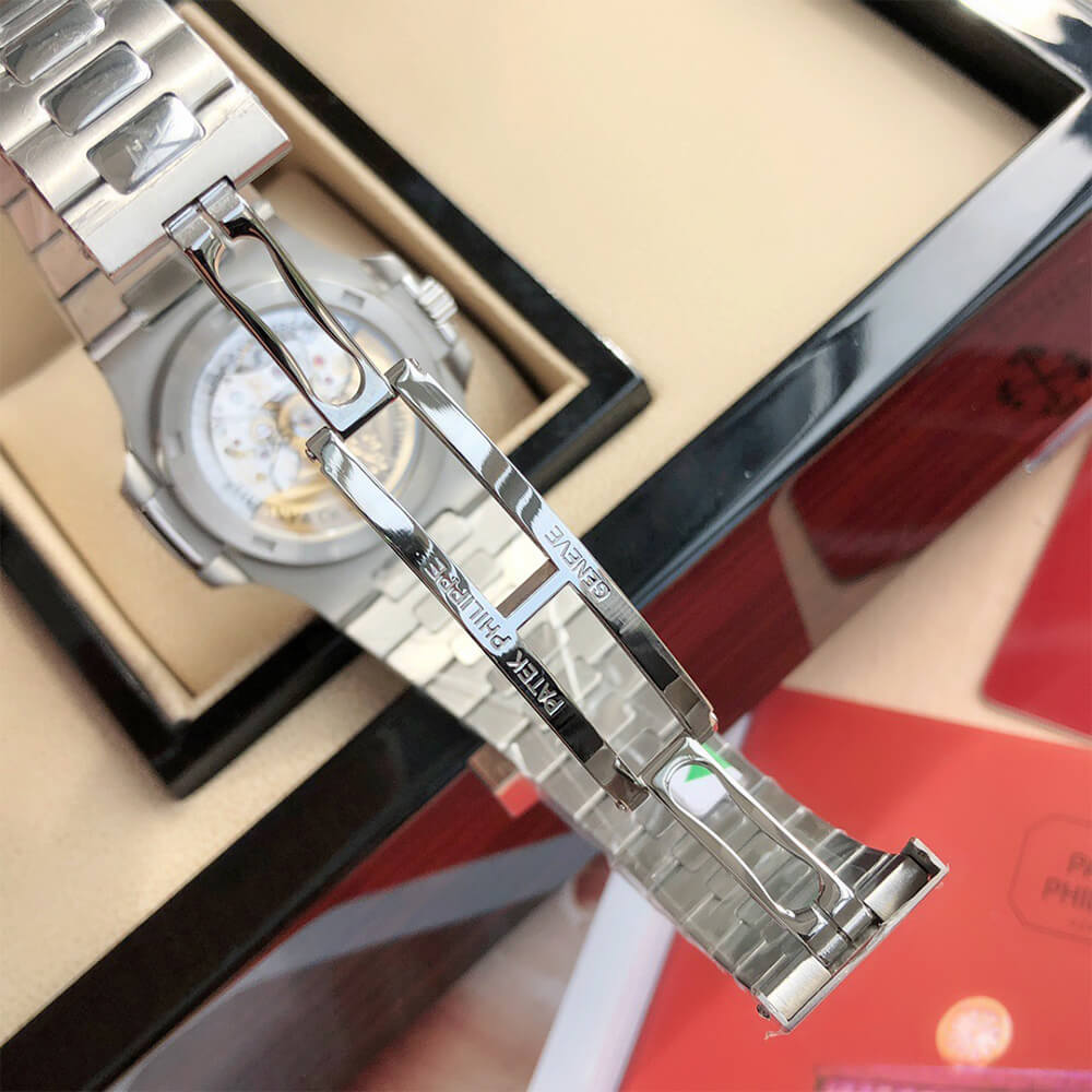 Pat*k Phi1i*pe nautilus 5711/1a