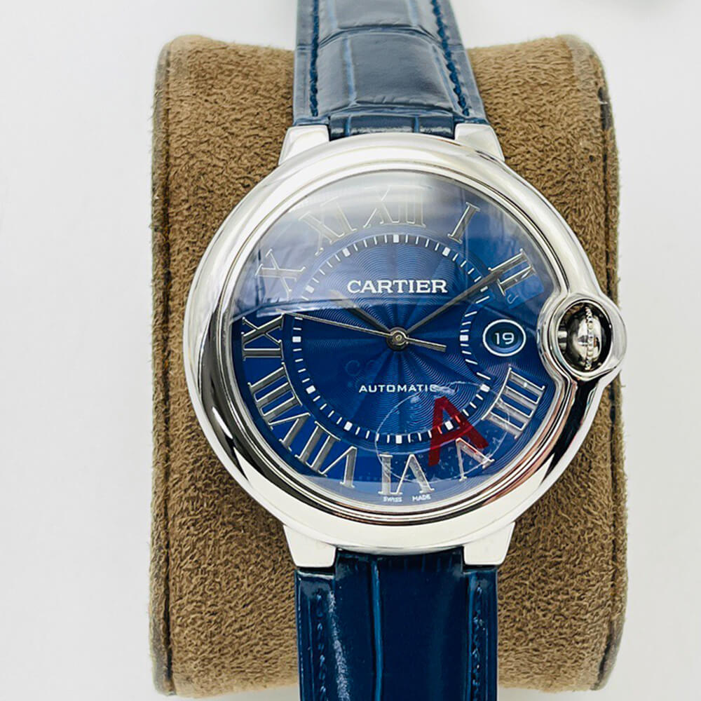 Ca*t1er 42mm ballon bleu de Ca*t1er watch