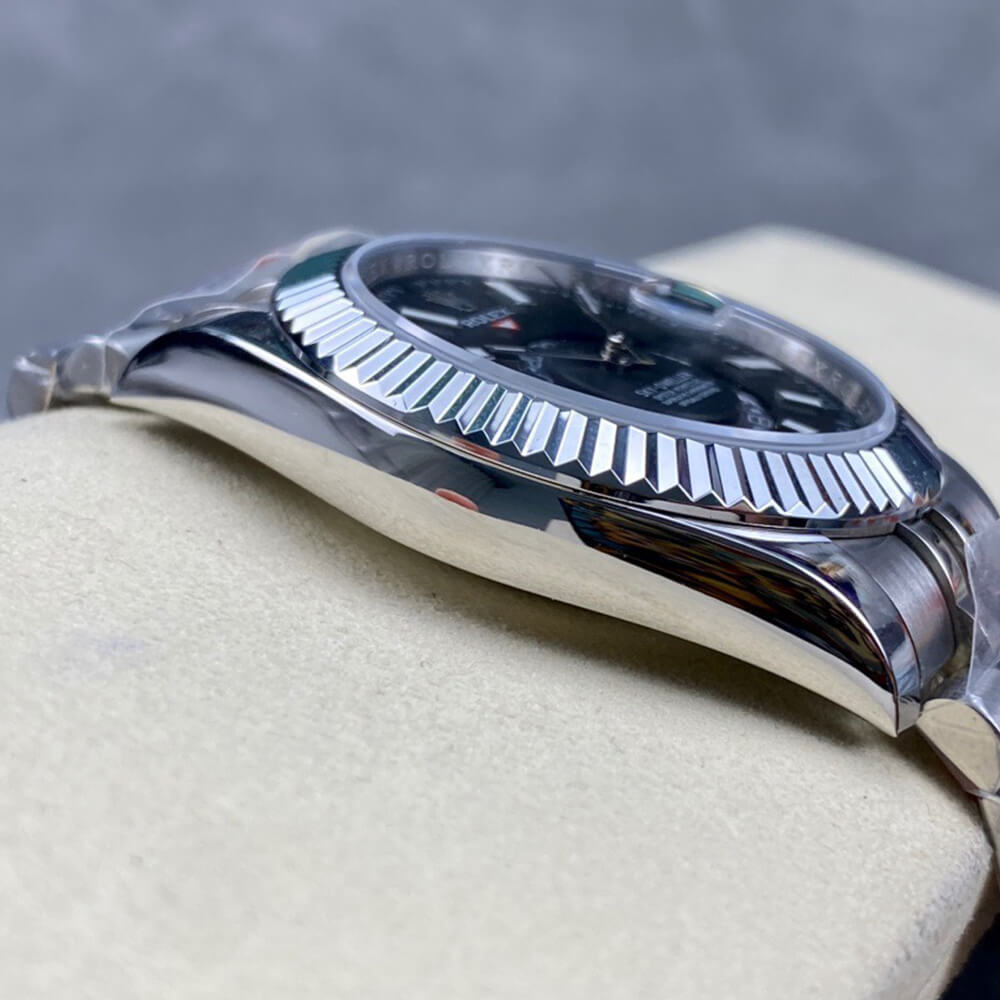 R01ex sky-dweller