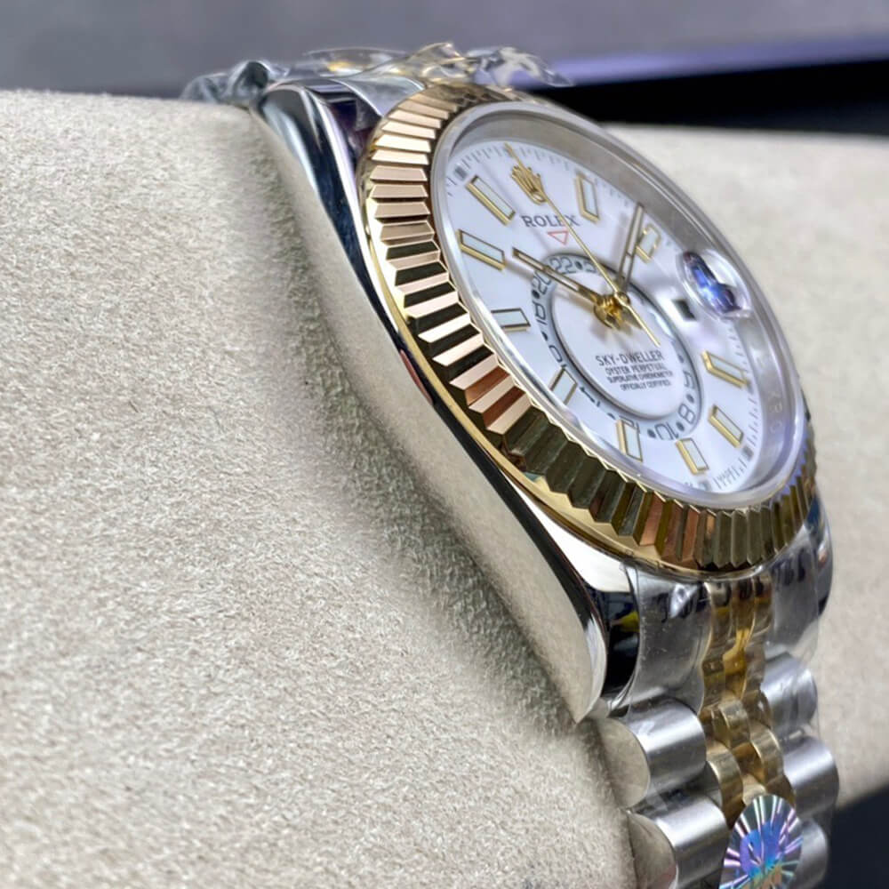 R01ex sky-dweller