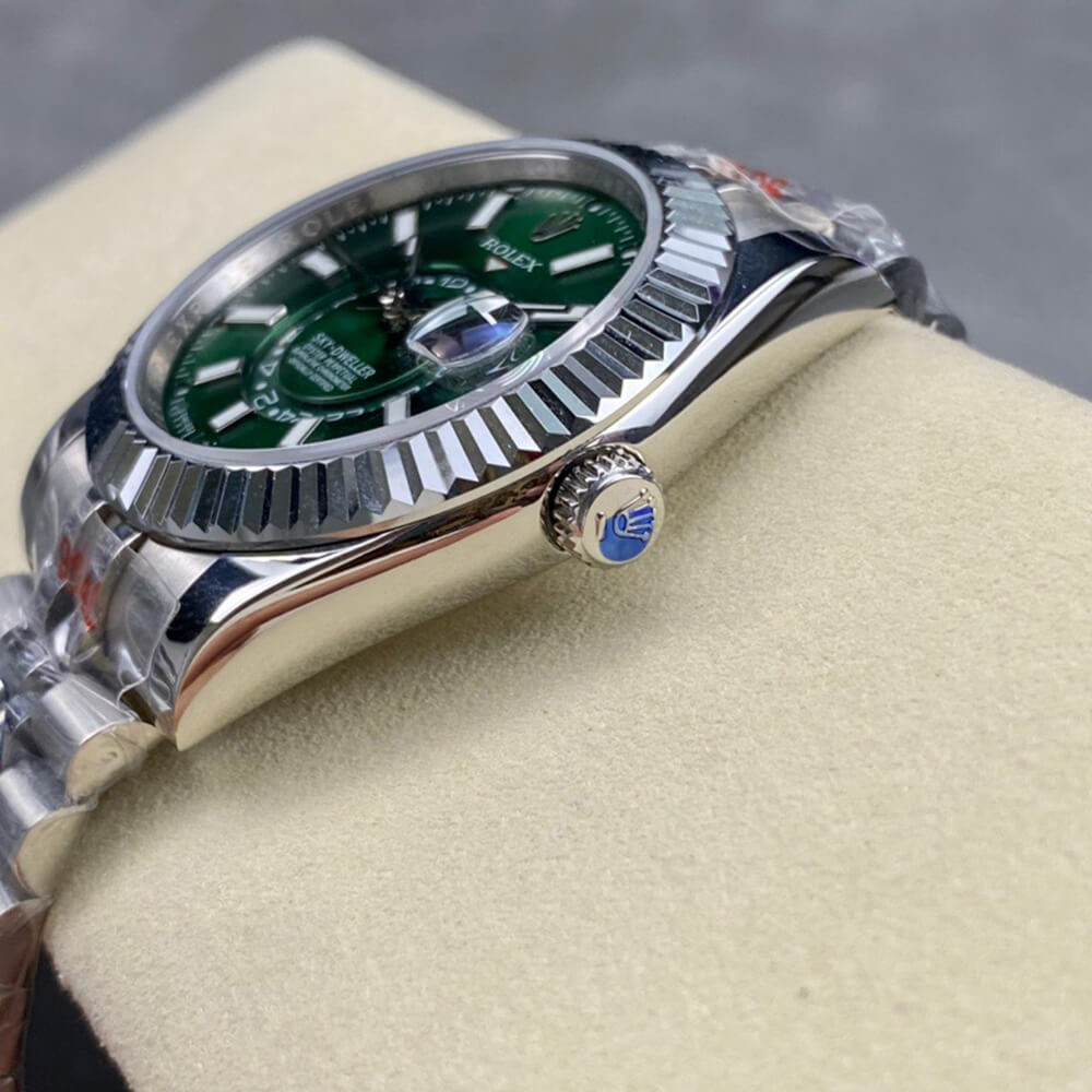 R01ex sky-dweller