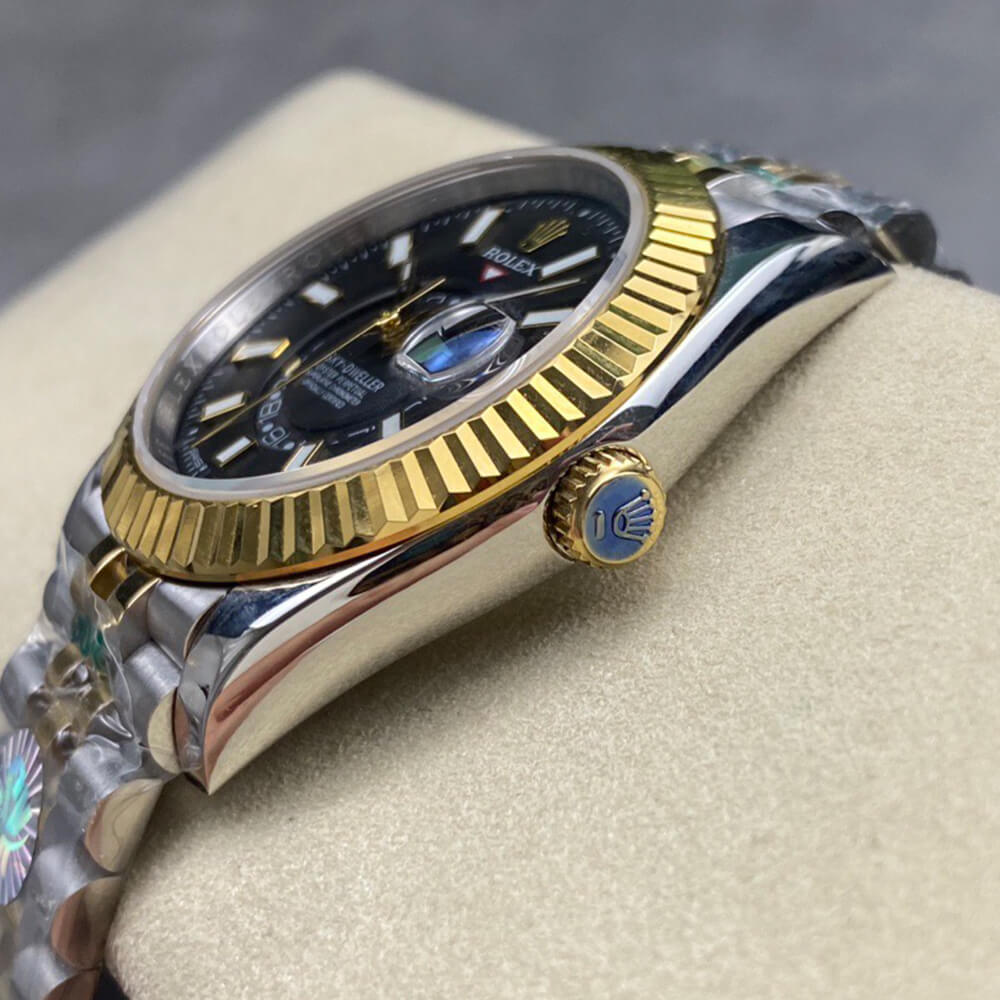 R01ex sky-dweller